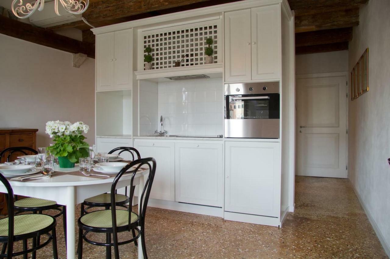 Loft Overlooking The Grand Canal Венеция Экстерьер фото